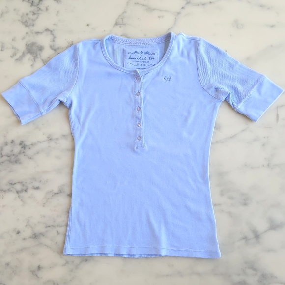 Limited Too 100% Cotton Short Sleeve with Buttons and Flower Embroidery. - Picture 3 of 4